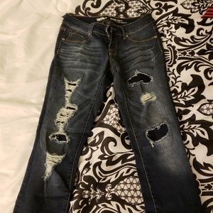 Never worn ripped Skinny Jegging
